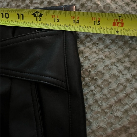 🖤🖤EXPRESS FAUX LEATHER BELTED SKIRT🖤SZ S🖤NWT - Picture 13 of 16